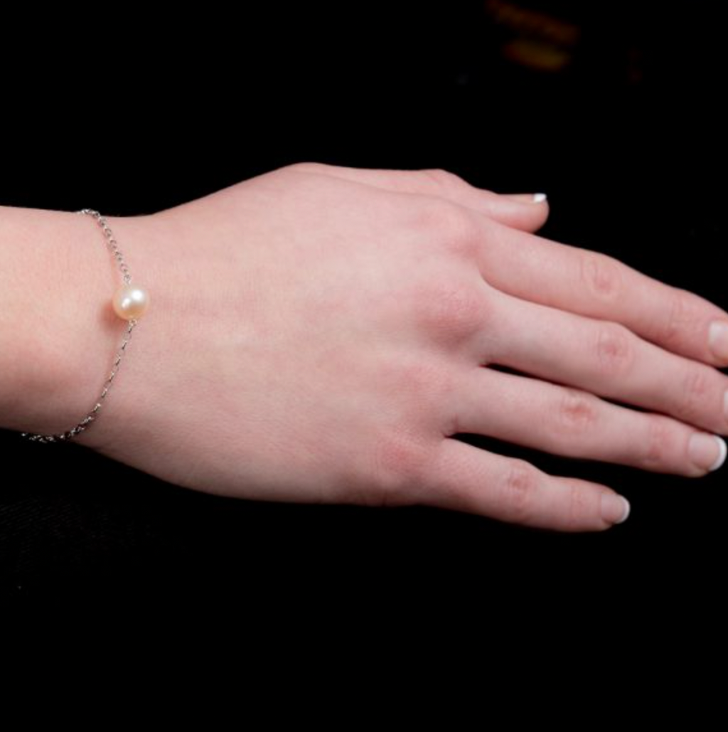 Single Pearl Bracelet