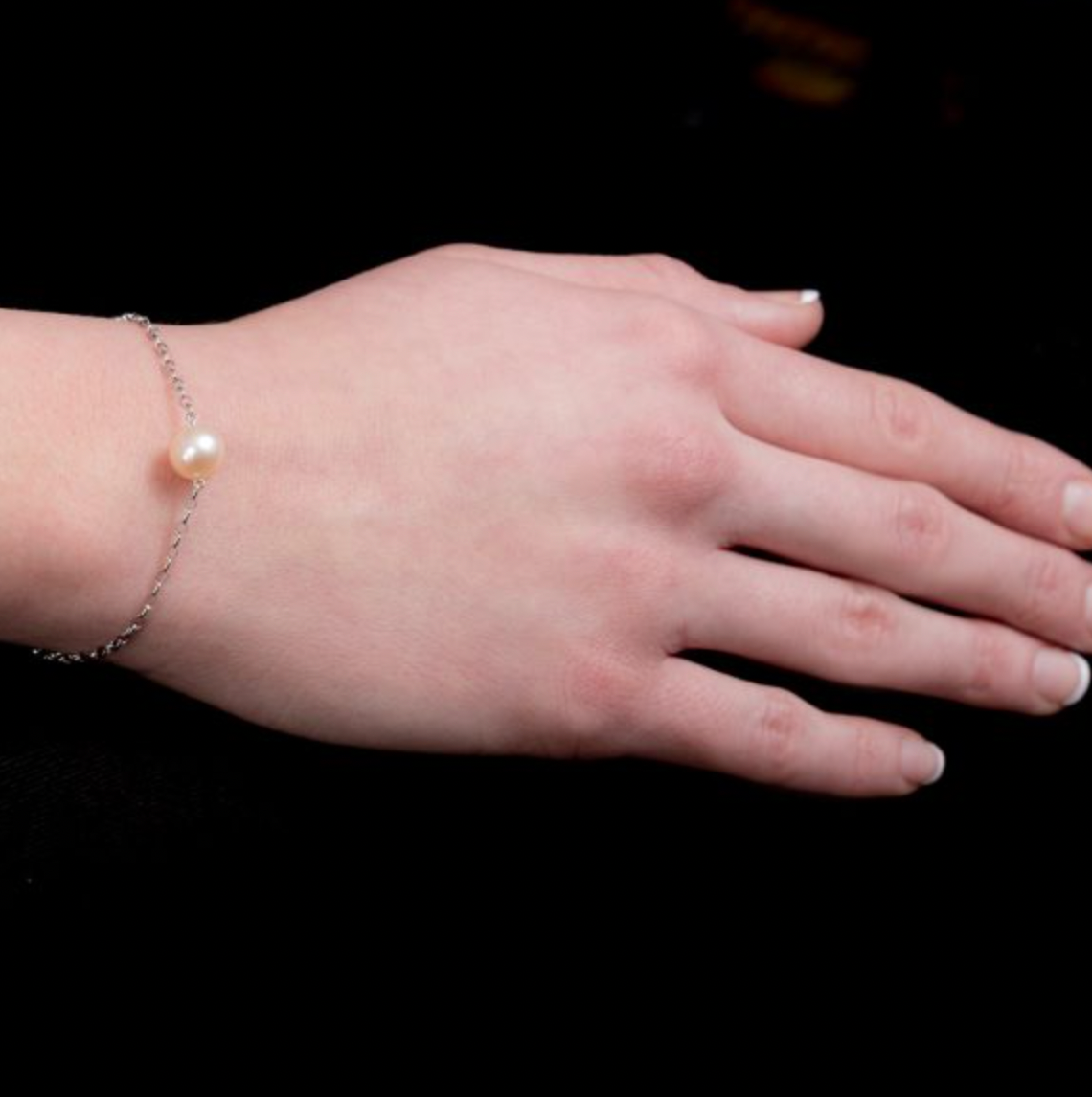 Single Pearl Bracelet